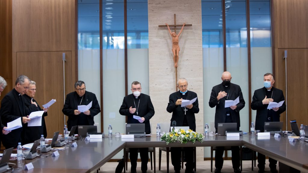 Stalno vijeće HBK: Je li cjepivo protiv Covida-19 moralno prihvatljivo?!