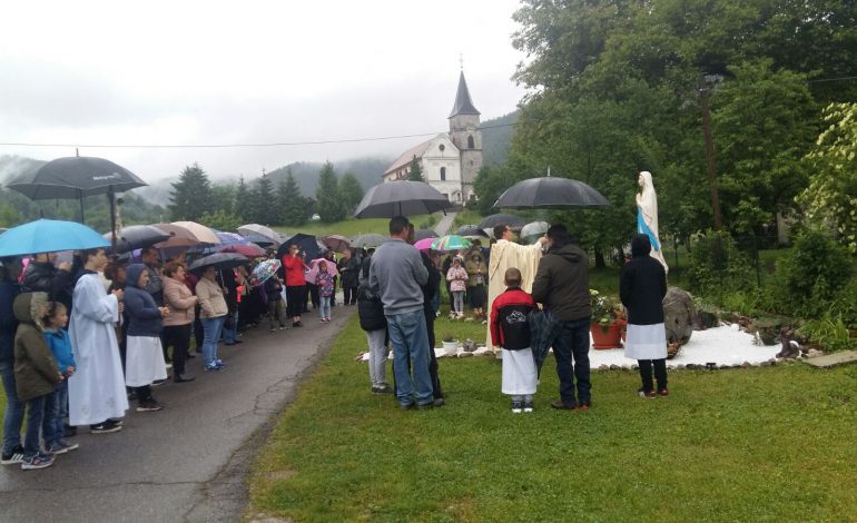 Blagoslovljen kip Gospe Lurdske i Gospin vrt u Gerovu