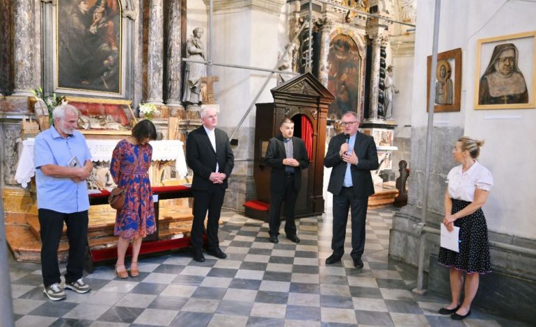  Otvorena izložba „Hrvatski sveci i blaženici u našem narodu”