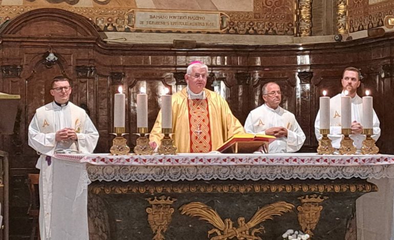 Mons. Mate Uzinić predvodio svetu Misu u Hrvatskoj crkvi sv. Jeronima u Rimu