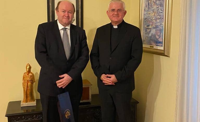  Susret riječkog nadbiskupa Mate Uzinića i veleposlanika Irske Nj. E. Ruaidhrija Dowlinga