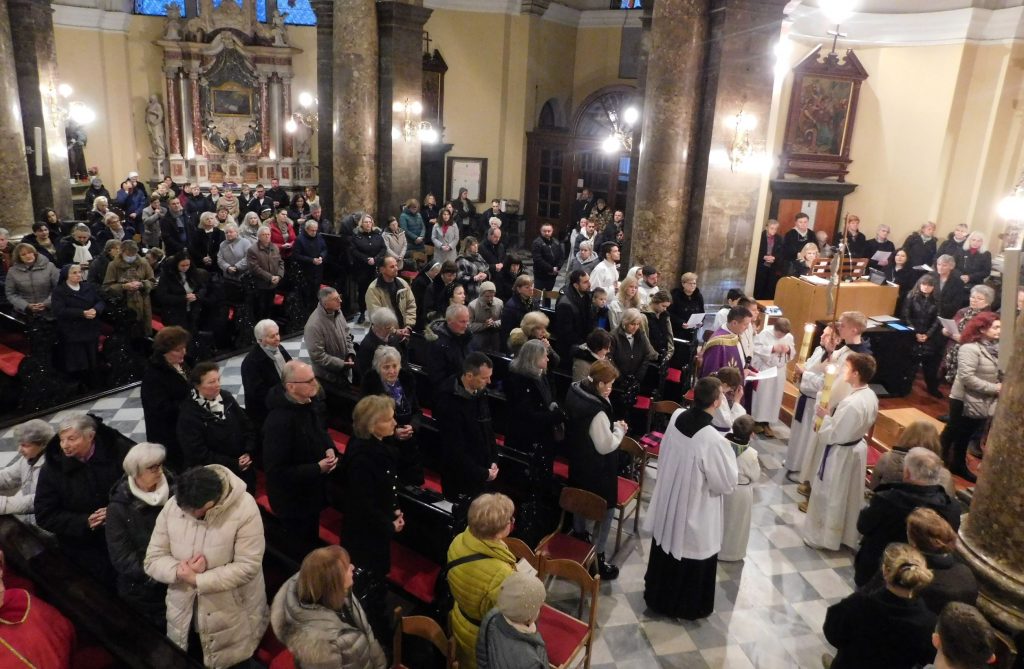 Korizmeno hodočašće vjernika opatijskog i kastavskog dekanata: Hod sinodalnosti kao hod obraćenja