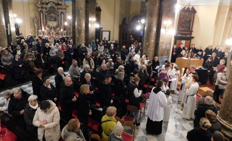 Korizmeno hodočašće vjernika opatijskog i kastavskog dekanata: Hod sinodalnosti kao hod obraćenja