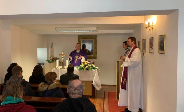  Nadbiskup Uzinić predvodio misu u kapelici Psihijatrijske bolnice Lopača