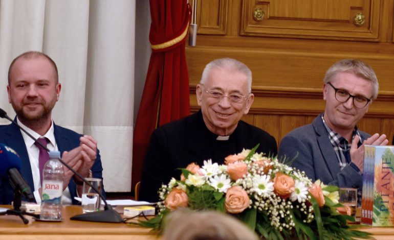 Knjige nadbiskupa u miru Ivana Devčića: Pitanje o Bogu