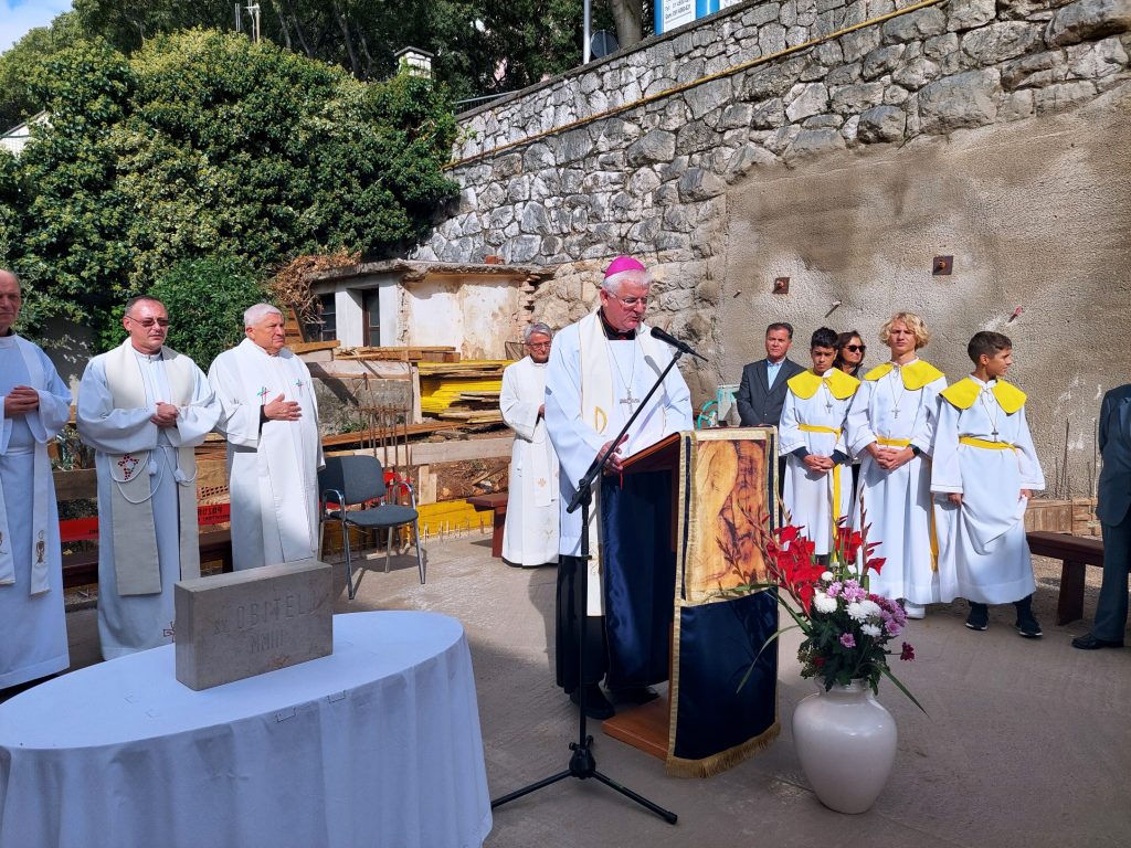 Položen kamen temeljac za izgradnju župne crkve na Pećinama