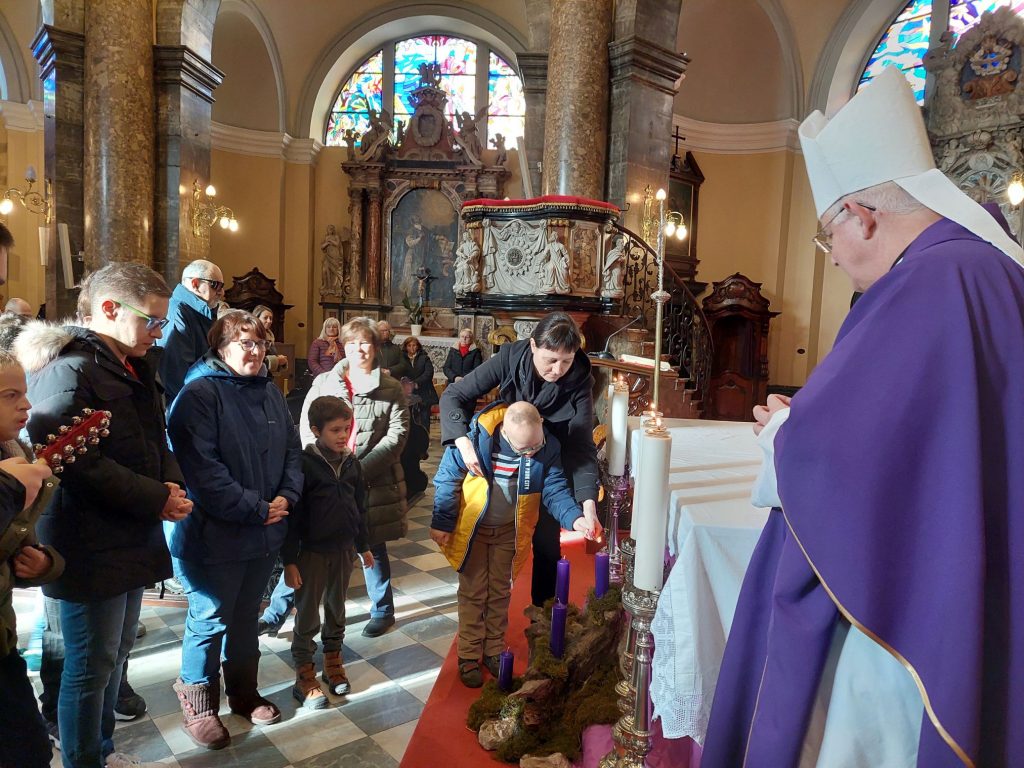 Osjetite Crkvu kao svoju obitelj i svoj dom.