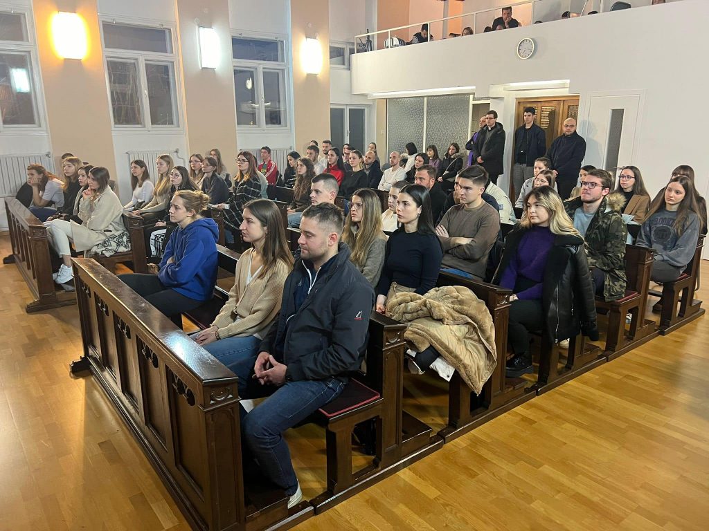 Održana adventska duhovna obnova za mlade