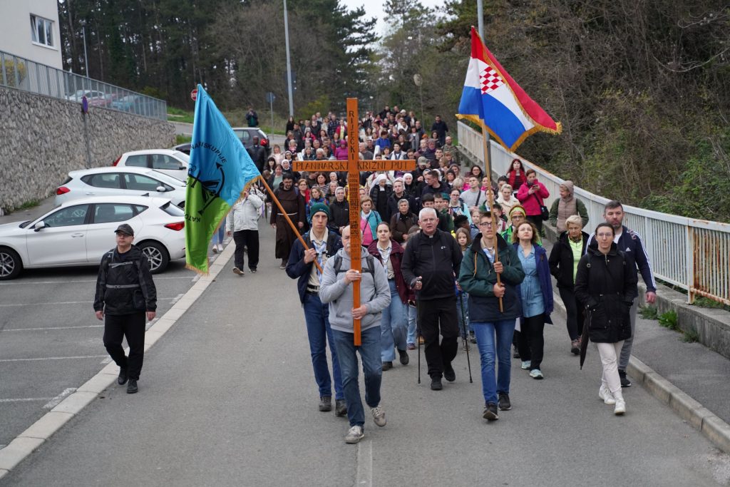 Održan 20. Riječki planinarski križni put