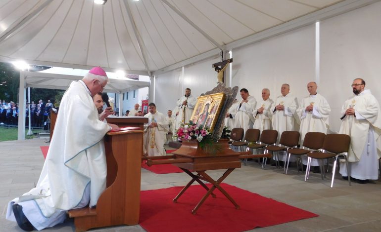 Marija je bila i ostala žena molitve