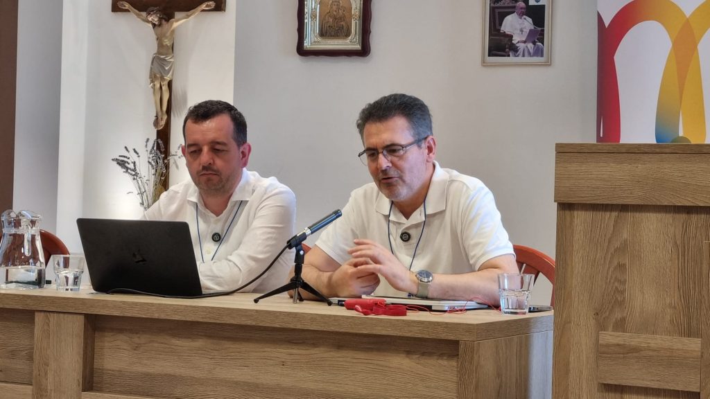 Religiju više ne tumačimo samo za svoje vjernike, nego i za druge s kojima živimo