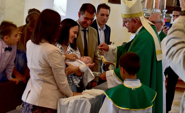 Krštenje 5. djeteta obitelji Rončević