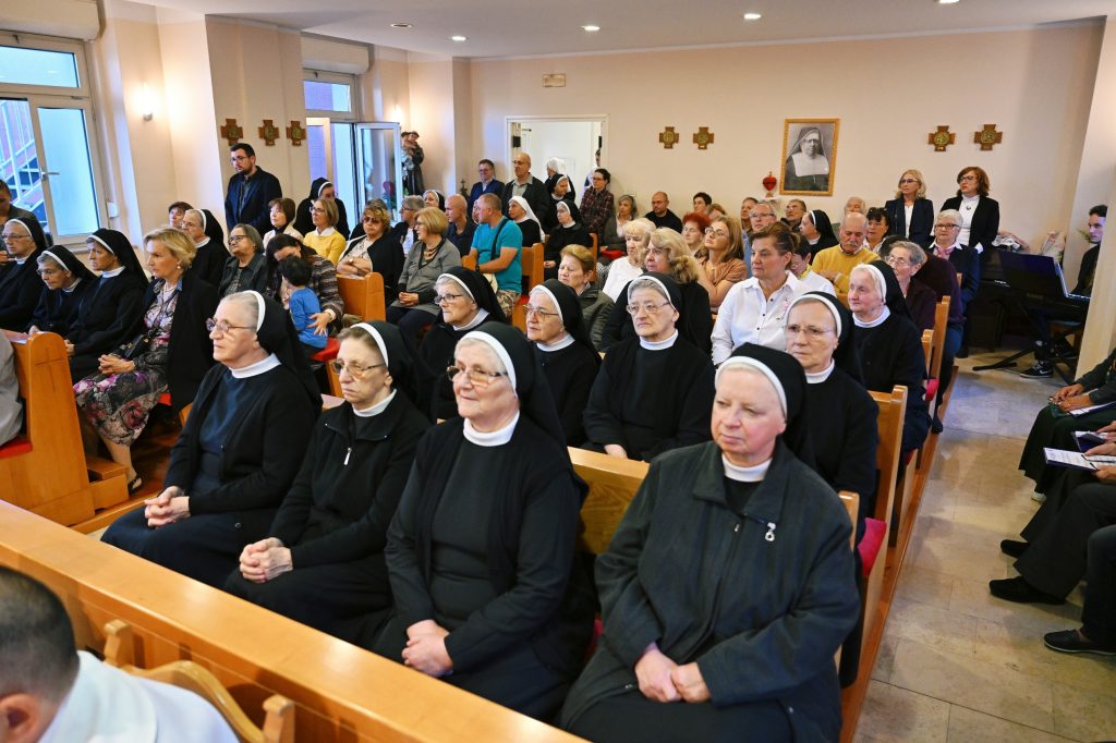 Riječka Majka nas uči kako biti posvećeni Bogu u služenju drugima.