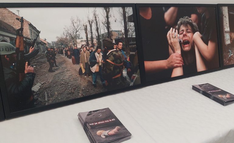 Otvorena izložba ratnih fotografija: “Vukovar i Ukrajina – molitva za mir”