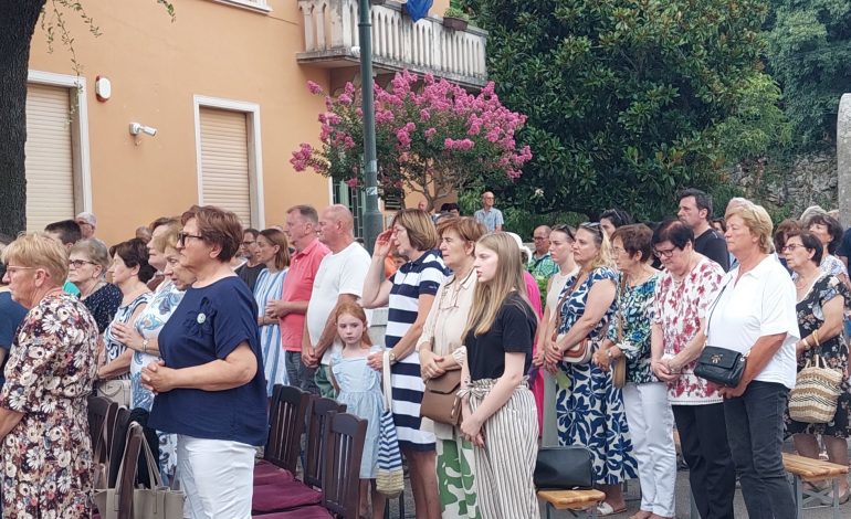 Trebamo se više truditi oko mjesta i uloge žena u Crkvi