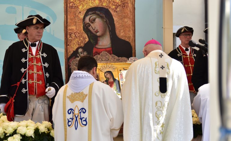 Nadbiskup Uzinić na Veliku Gospu: Marijina sadašnjost je pogled u našu budućnost