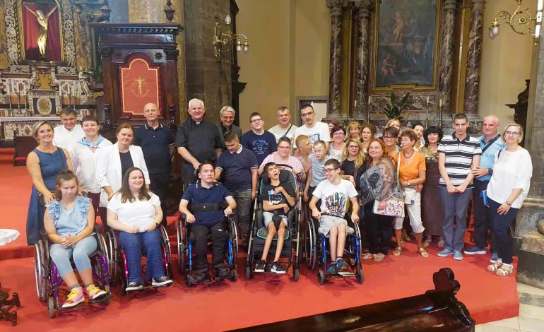  Krist nas ozdravlja da bismo se mogli s ljubavlju staviti u službu drugih.