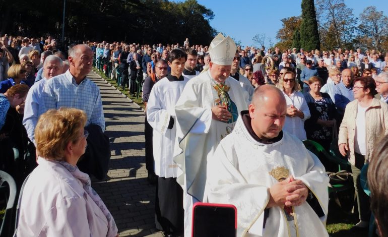 Hodočašće vjernika Krčke biskupije Gospi Trsatskoj