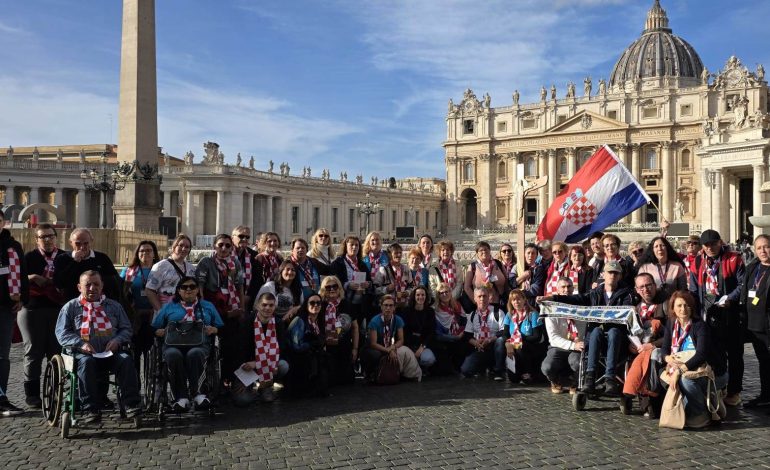 „Hodočasnici nade: Trsatski trećoredci u Rim poveli najpotrebitije“