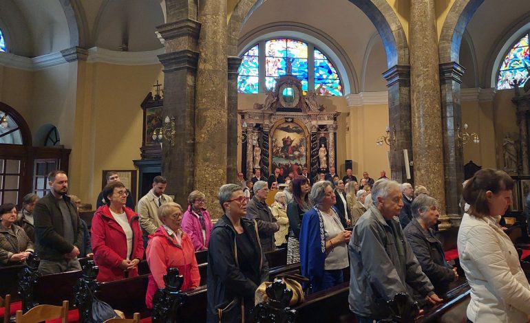 Nadbiskup Uzinić: Ne čekajmo sutra – Isus želi biti gost u našem domu danas