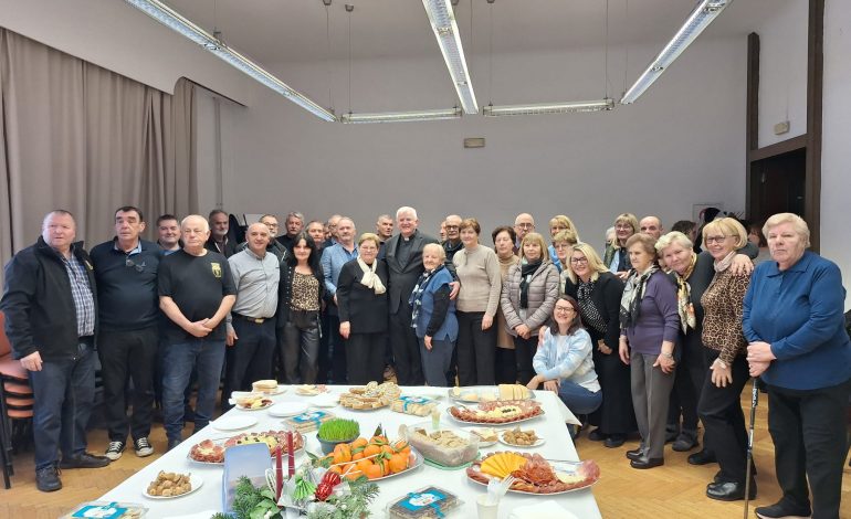 Nadbiskup Uzinić sudjelovao na predbožićnom susretu braniteljskih udruga PGŽ
