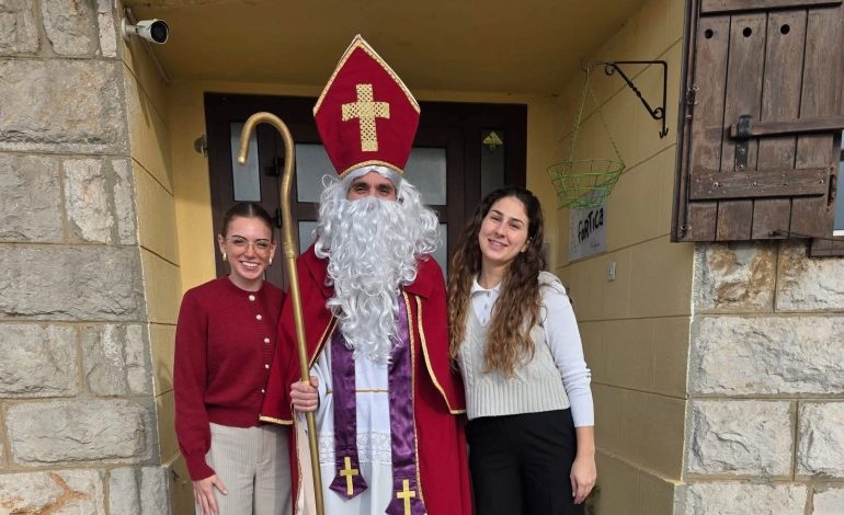 Toplina darivanja: Mladi iz Centra bl. Bulešića obradovali 600 mališana