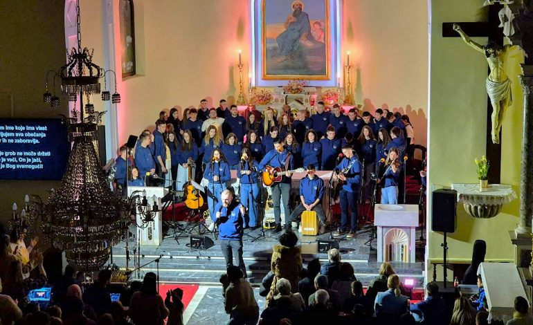  “Slavljenička večer” u župnoj crkvi na Viškovu