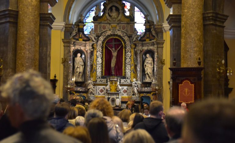 Veliki petak: Kristovom ljubavlju ljubiti sve one za koje molimo