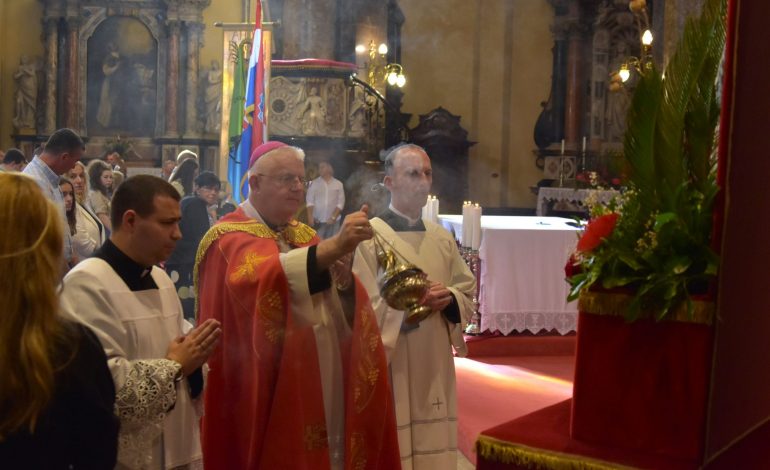 Svečana večernja: Obnovimo povjerenje u Boga, a time i u Crkvu i društvo
