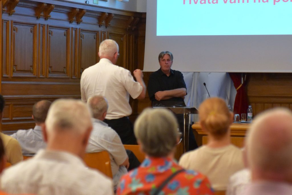 Umjetna inteligencija ne smije zamijeniti ljudske odnose