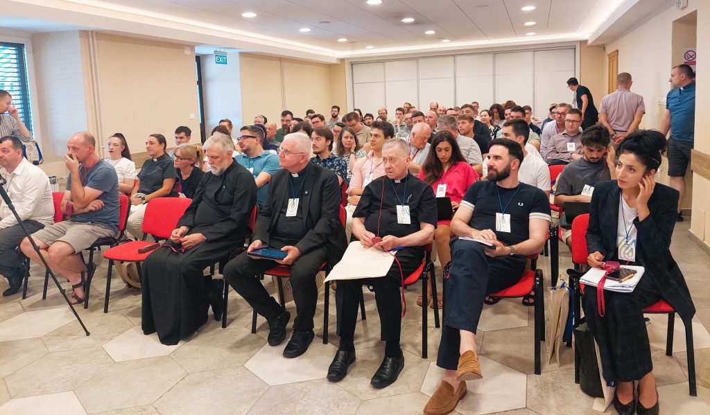 “Prorokovati mir usred buke rata”: Mediteranski teološki susreti otvoreni pozivom na izgradnju “civilizacije ljubavi”