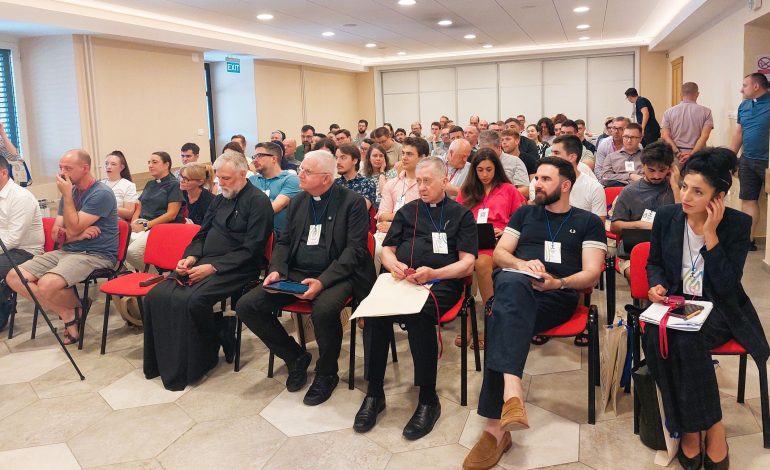 “Prorokovati mir usred buke rata”: Mediteranski teološki susreti otvoreni pozivom na izgradnju “civilizacije ljubavi”