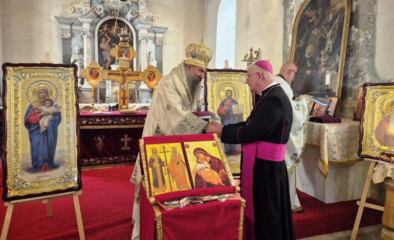 Nadbiskup Uzinić i mitropolit Pimen zajedno na proslavi Uspenja Bogorodičina