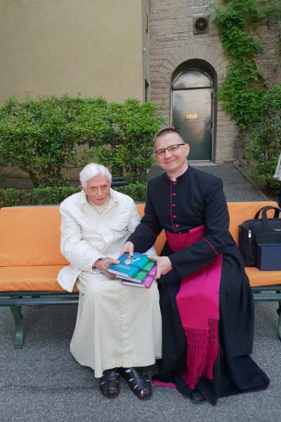  Mons. Matičić kod pape emeritusa Benedikta XVI.