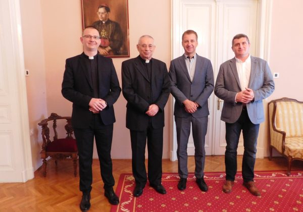 Preduskrsni susret nadbiskupa Devčića i zamjenika župana